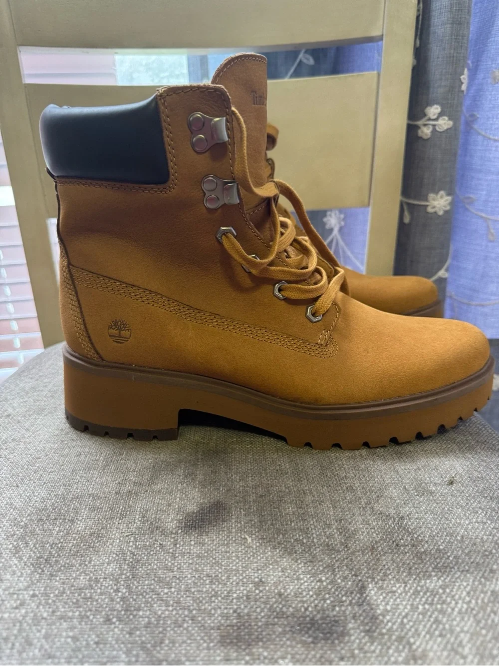 Timberland men’s  Tan Lace-Up Suede Hiking Boots